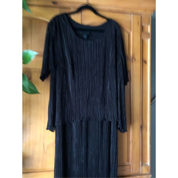 Vintage Connected Woman Black Ruffled Pleated Dress SZ 22W - Picture 2 of 13